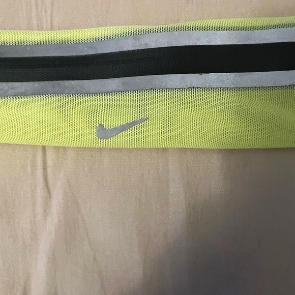 Nike mesh slim running Fanny pack - Picture 4 of 6